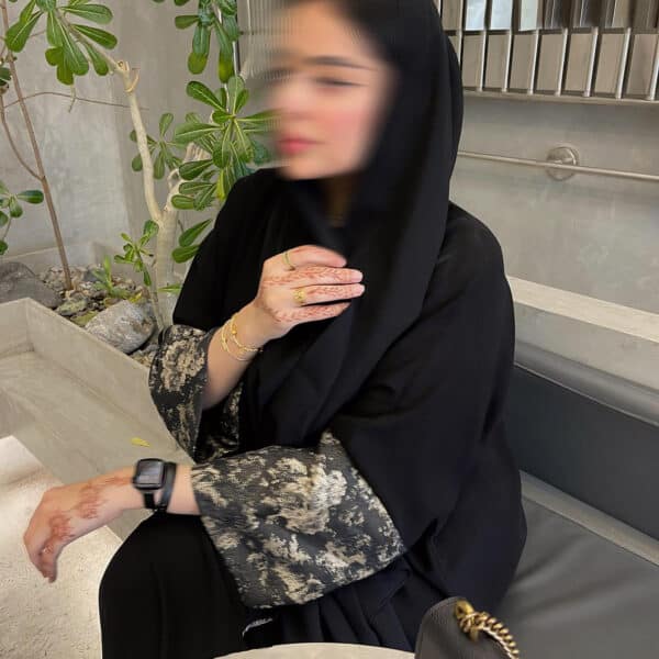 عباية بشت كريب + الملفع الثابت